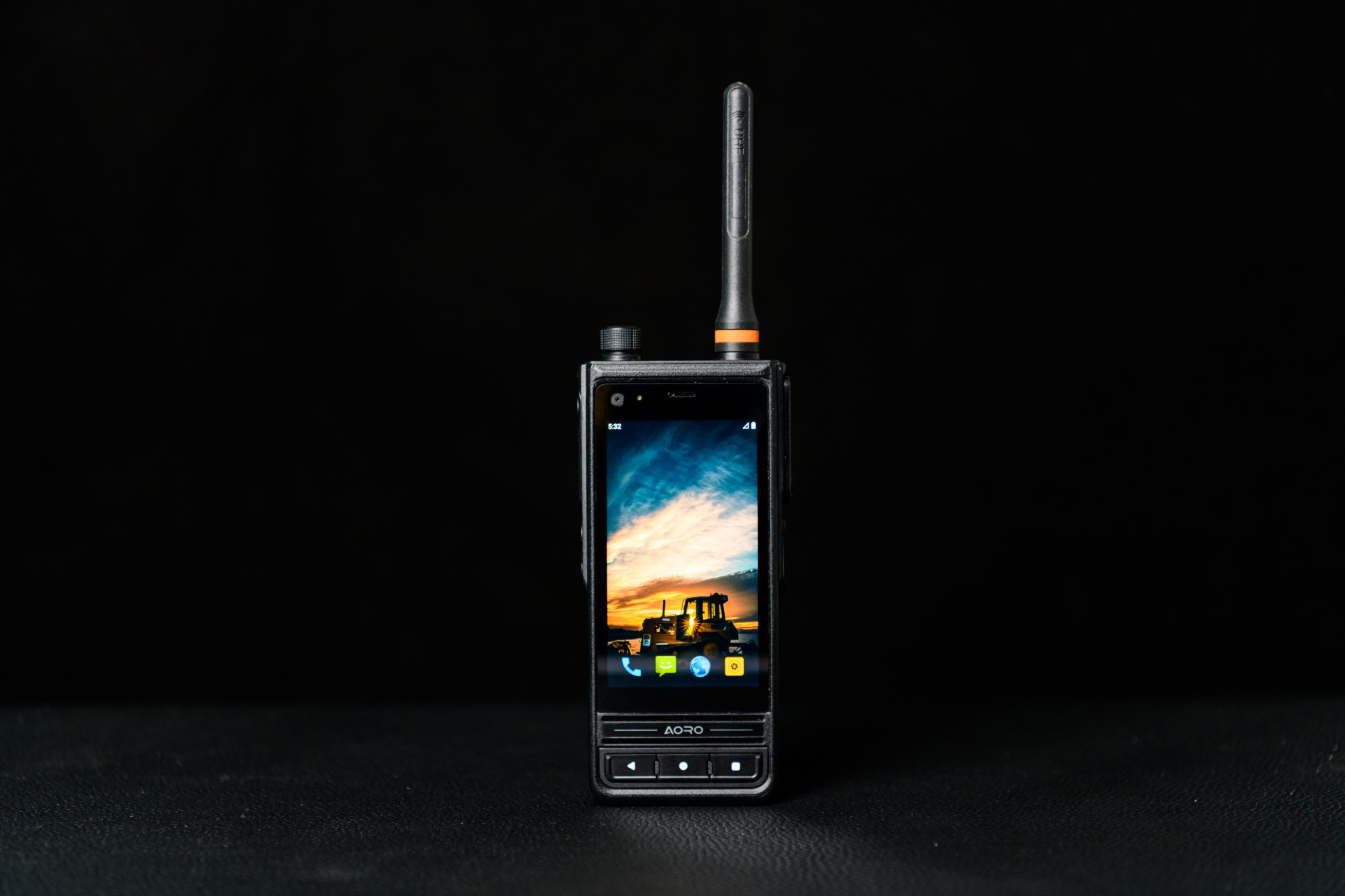 AORO M6 Pro防爆对讲机：5G+蓝牙+WIFI热点，多设备互联便捷沟通