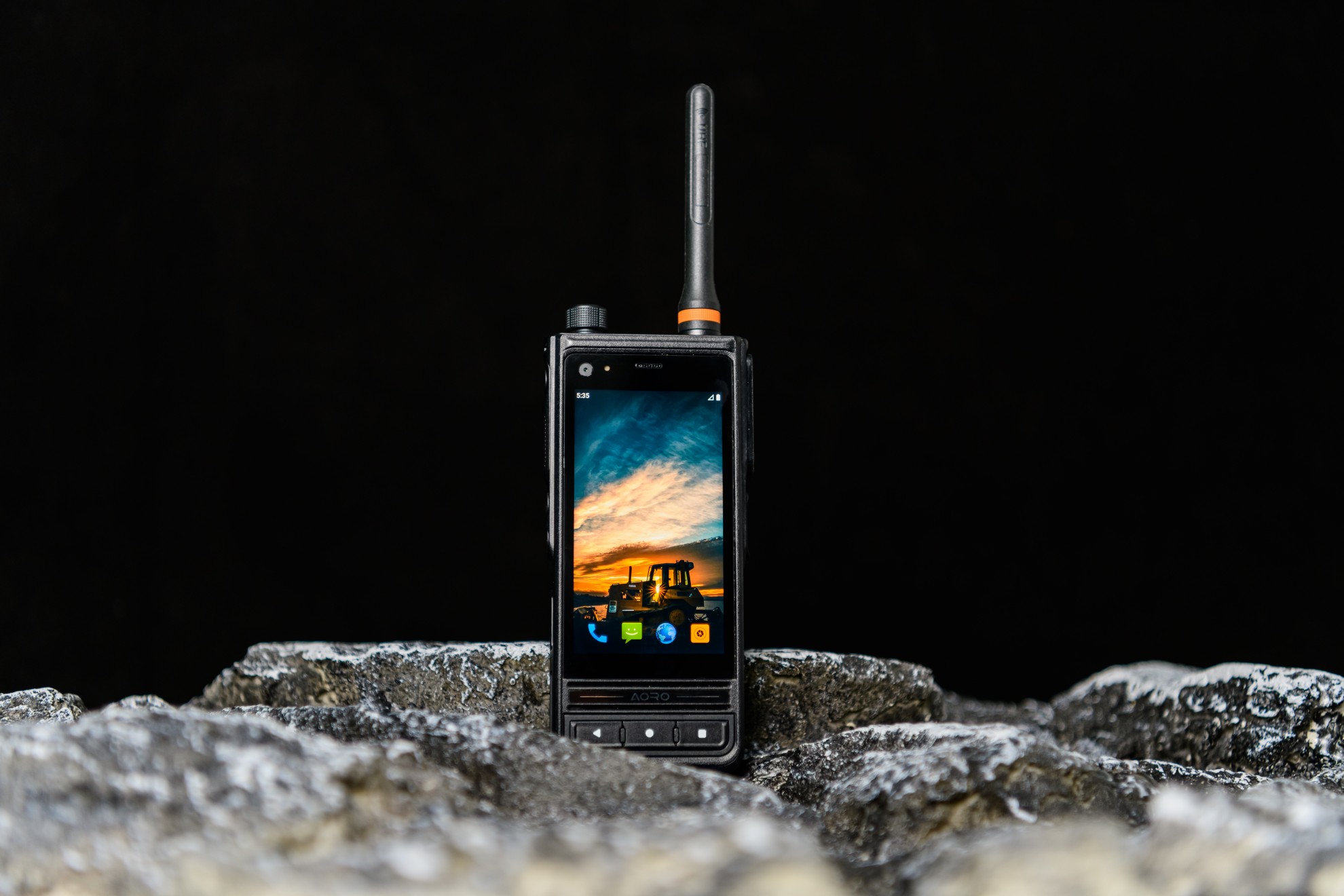 防爆手机迎来&ldquo;三合一&rdquo;时代：LTE+5G+POC，筑牢安全生产数字防线