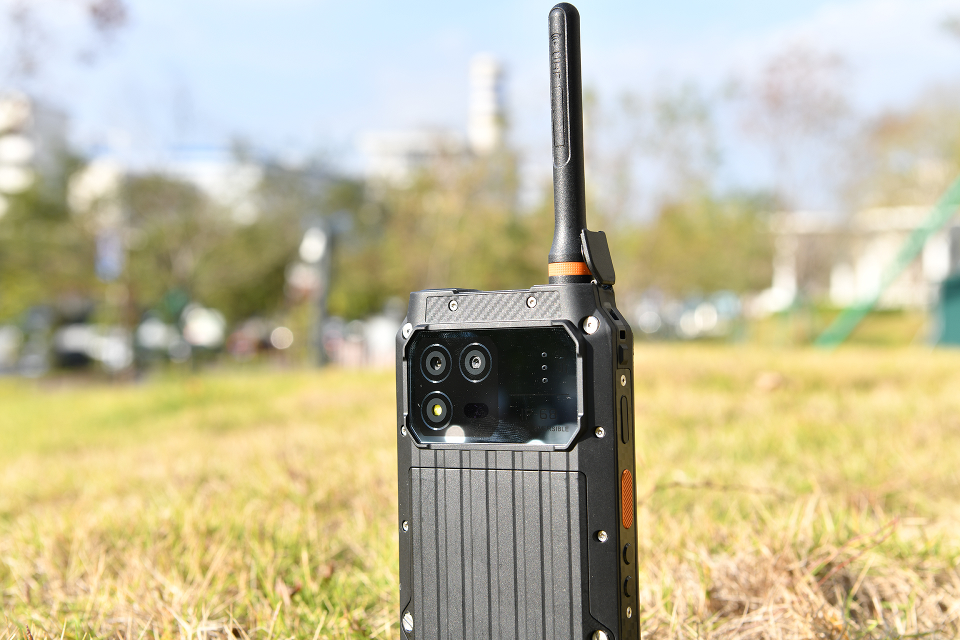 遨游M8防爆手机